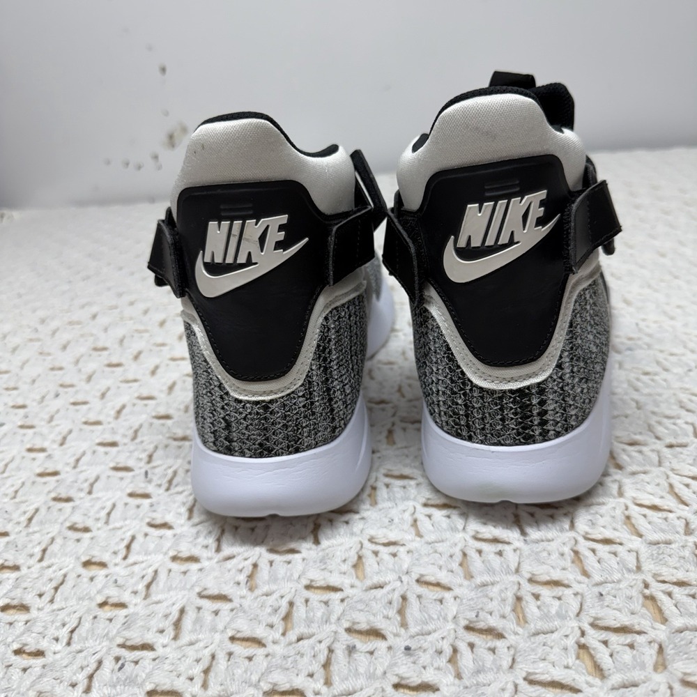 Nike Incursion Sneakers Men Sz 12 Black White Gray Mid Top Basketball 916764-003 - Picture 4 of 11